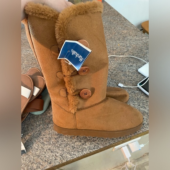 Brown cozy boots - Picture 1 of 1